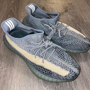 2021 Yeezy Boost 350 V2 'Ash Blue'